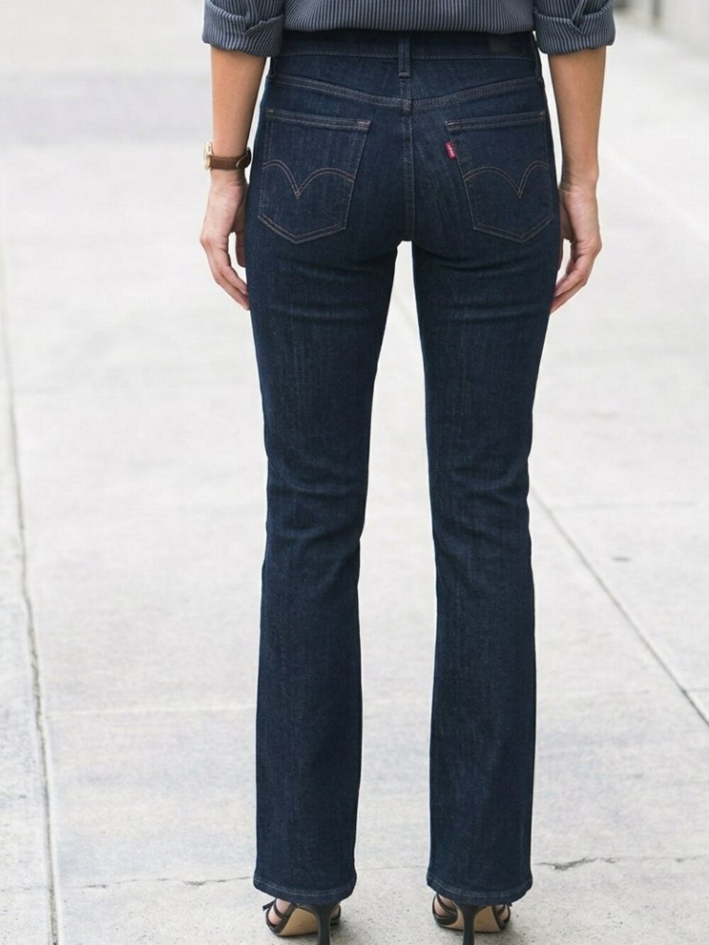 Levis 544 Boot Cut Jeans Mid-Rise Dark Wash Ultimate Lift 4 Y2K - Picture 2 of 9